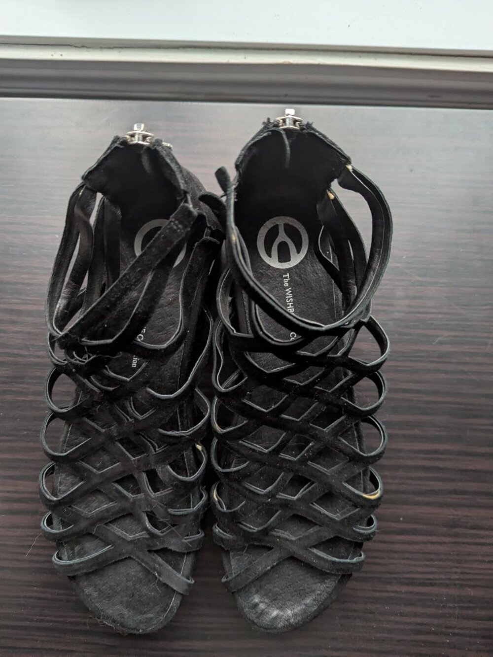 The Wishbone sandals